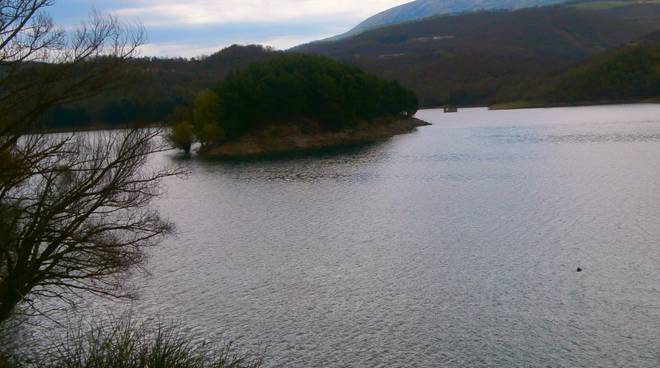 Scorcio del Lago Pertusillo