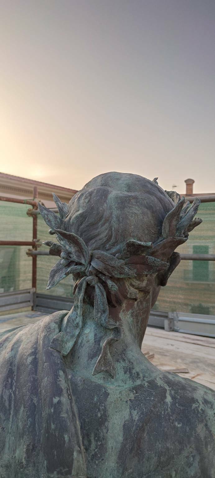 Statua Orazio, Venosa
