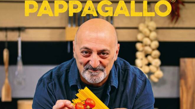Cucina, Luca Pappagallo in 80 città italiane per le spadellate in